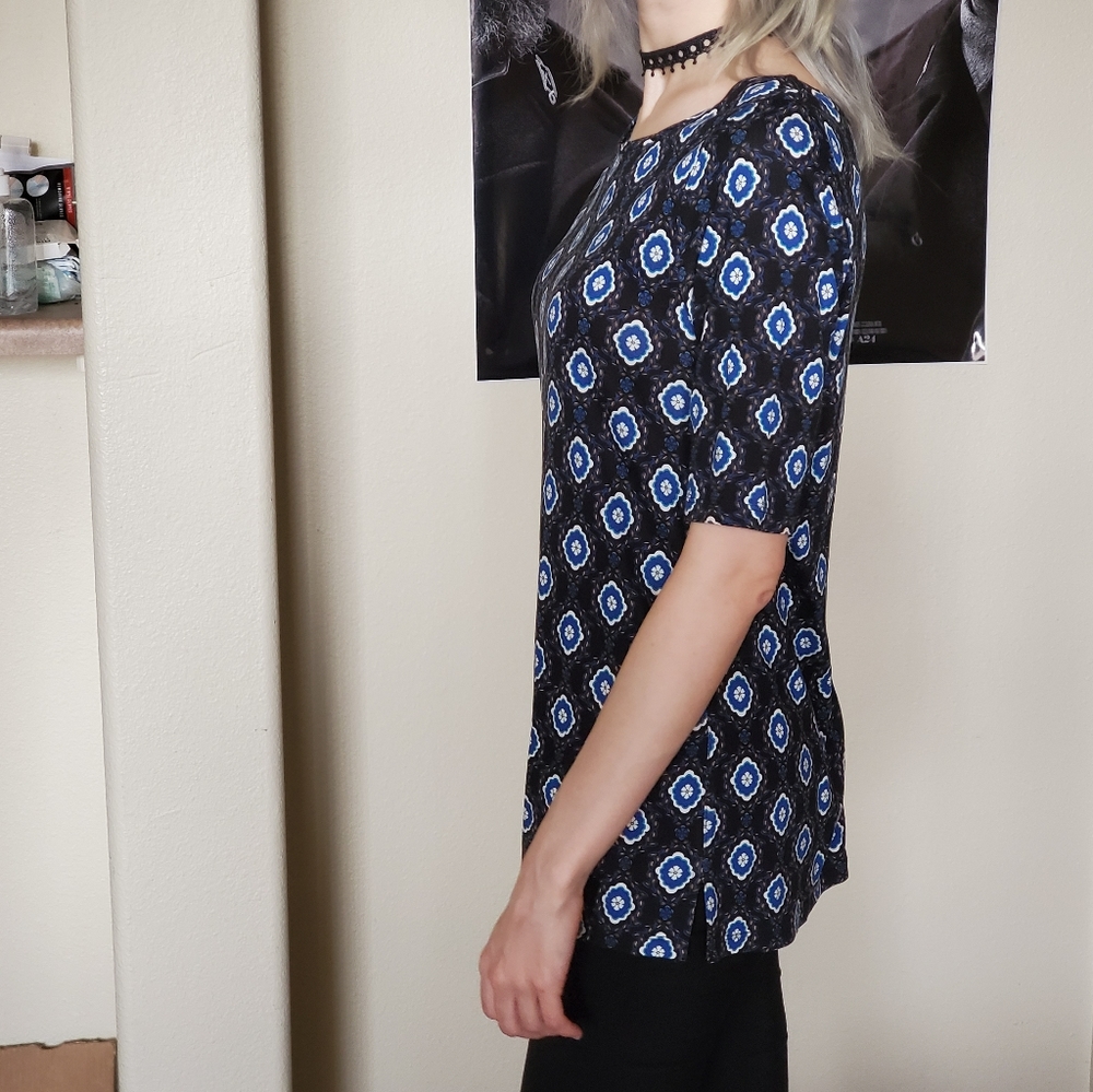 Peacock patterned Loft blouse - Picture 5 of 5